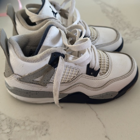 Jordan 4 - Picture 3 of 4